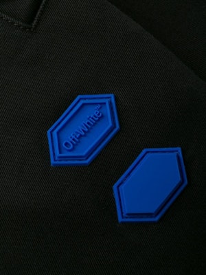 오프화이트 OW 벨티드 치노 팬츠 (블랙)
Order 오프화이트 OW 벨티드 치노 팬츠 (블랙)