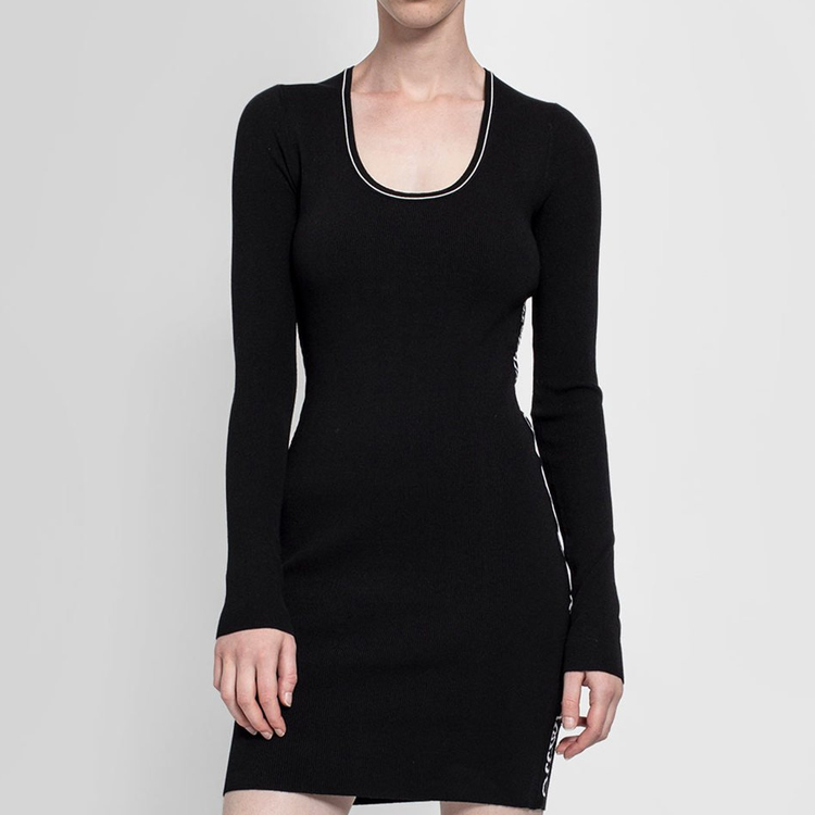 Shop 오프 화이트 사이드 로고 프린트 블랙 드레스 OWHI033E20KNI0011000