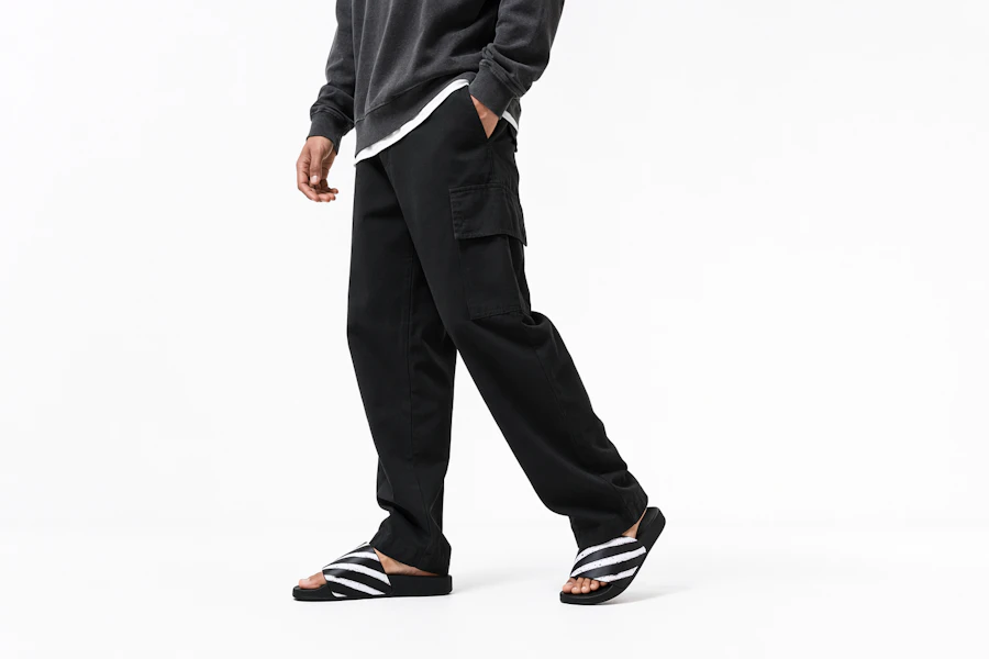 Off-White Sliders ''Graffiti - Zwart Wit'' OMIA088E19C220511001 Order Off-White Sliders ''Graffiti - Zwart Wit'' OMIA088E19C220511001