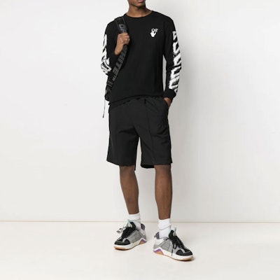 OFF-WHITE 噴漆箭頭圖案長袖 T 恤 黑白色 Order OFF-WHITE 噴漆箭頭圖案長袖 T 恤 黑白色