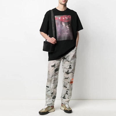 Off-White Sprayed Caravaggio S/S Over Tee Black/White Lookbook Off-White Sprayed Caravaggio S/S Over Tee Black/White