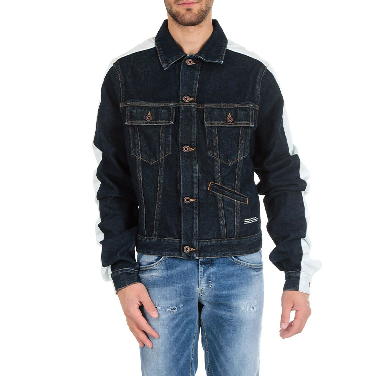 Shop オフホワイト SS19 パッチワークスリーブ デニムジャケット ブルー OMYE026S19C300018500