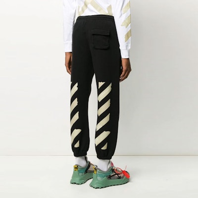 OFF-WHITE SS20 Pantalones Joggers de Punto Negro con Rayas Doradas OMCH022R20E300021048 Purchase OFF-WHITE SS20 Pantalones Joggers de Punto Negro con Rayas Doradas OMCH022R20E300021048