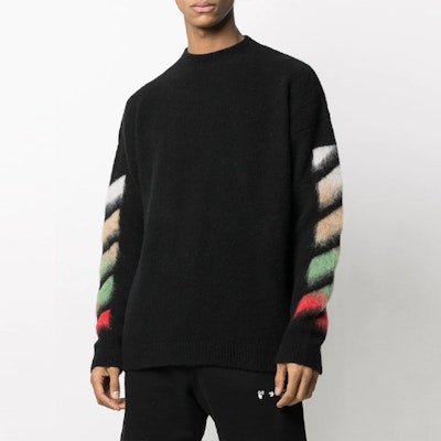 OFF-WHITE SS21 Crewneck Sweater Hitam Wool Berus Corak Garisan Serong OMHA036R21KNI0011084 Lookbook OFF-WHITE SS21 Crewneck Sweater Hitam Wool Berus Corak Garisan Serong OMHA036R21KNI0011084