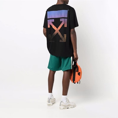 OFF-WHITE SS21 漸層箭頭圖案黑色男款寬鬆版T恤 OMAA038F21JER0021084 Sizing OFF-WHITE SS21 漸層箭頭圖案黑色男款寬鬆版T恤 OMAA038F21JER0021084