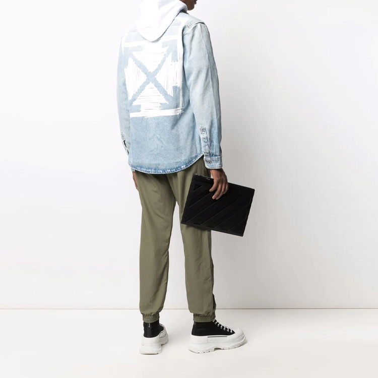 Shop OFF-WHITE SS21 蓝色马克笔印花长袖衬衫 OMYD027F21DEN0034001