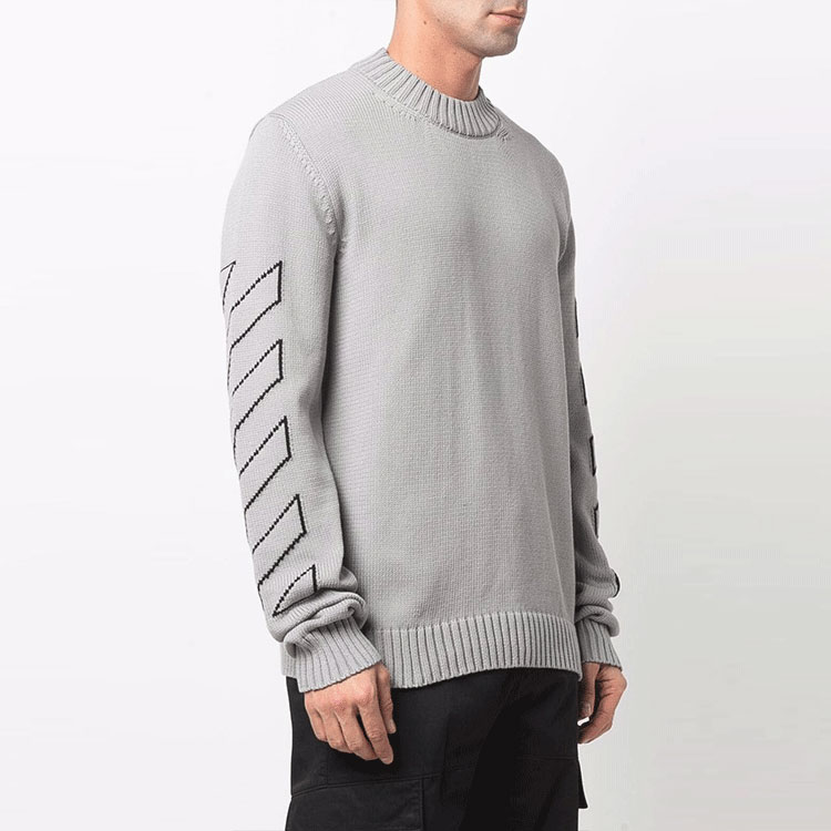 Purchase 오프화이트 SS22 그레이 로고 자수 크루넥 긴팔 스웨터. OMHE087C99KNI0010610