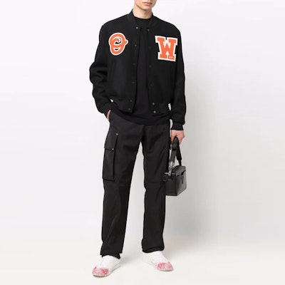 オフホワイト SS22 ロゴパッチ バーシティジャケット ブラック OMEA305C99FAB0011020 Shop オフホワイト SS22 ロゴパッチ バーシティジャケット ブラック OMEA305C99FAB0011020