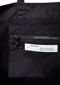OFF-WHITE 未完成箭頭黑色托特包 Lookbook OFF-WHITE 未完成箭頭黑色托特包