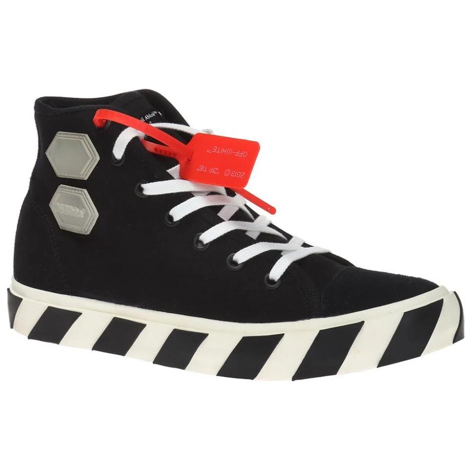 Lookbook Off-White 火山系列高筒黑色條紋