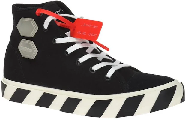 Off-White 火山系列高筒黑色條紋 Lookbook Off-White 火山系列高筒黑色條紋