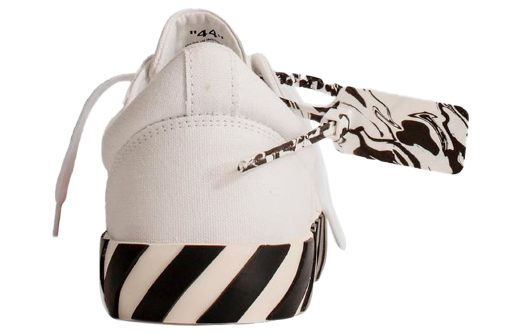Shop Off-White Vulc 低帮‘白色’款式 OMIA085E20FAB0010101