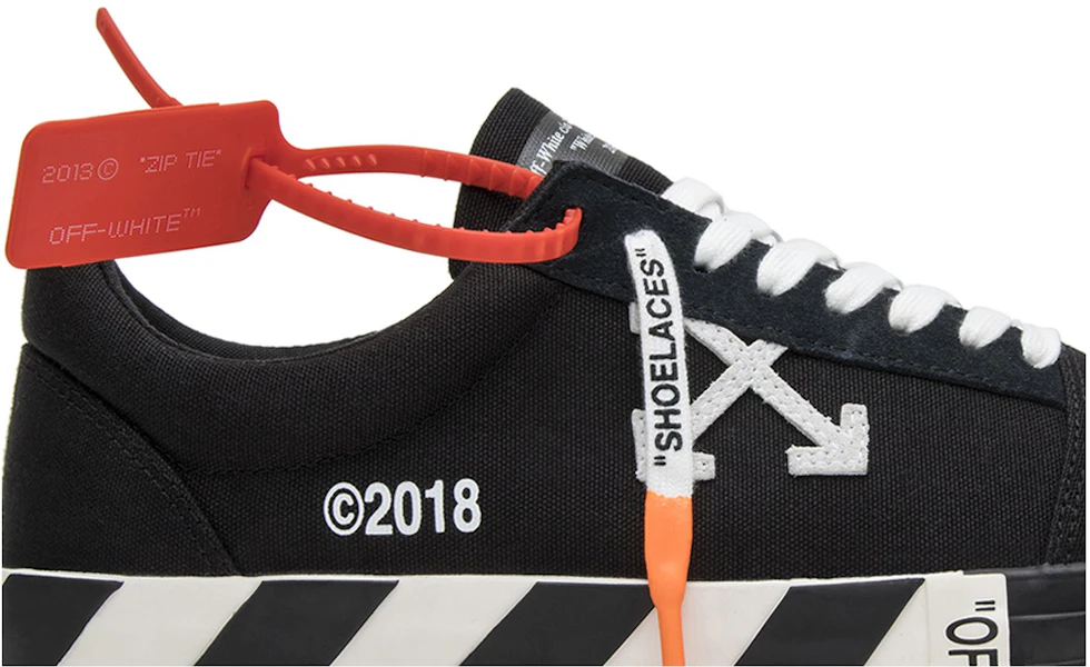 오프화이트 블랙 로우탑 벌크 (Off-White Black Low Top Vulc) OMIA085E183510011000 Lookbook 오프화이트 블랙 로우탑 벌크 (Off-White Black Low Top Vulc) OMIA085E183510011000