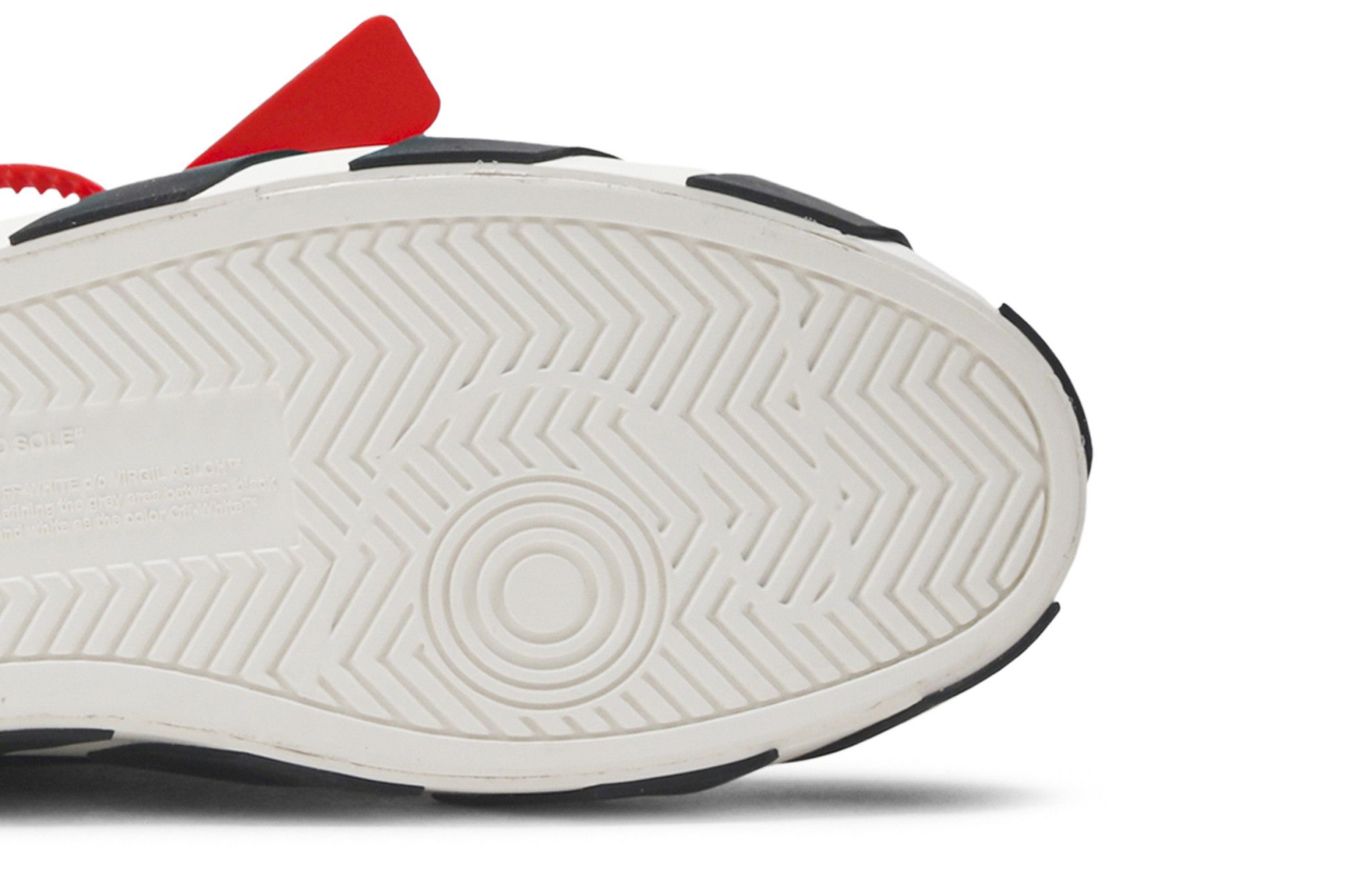 Purchase Off-White 中帮黑白硫化鞋 OMIA119S20D330381001
