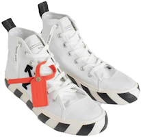 Shop OFF-WHITE Vulcanized 圓頭繫帶 高筒 帆布鞋 男款 白色