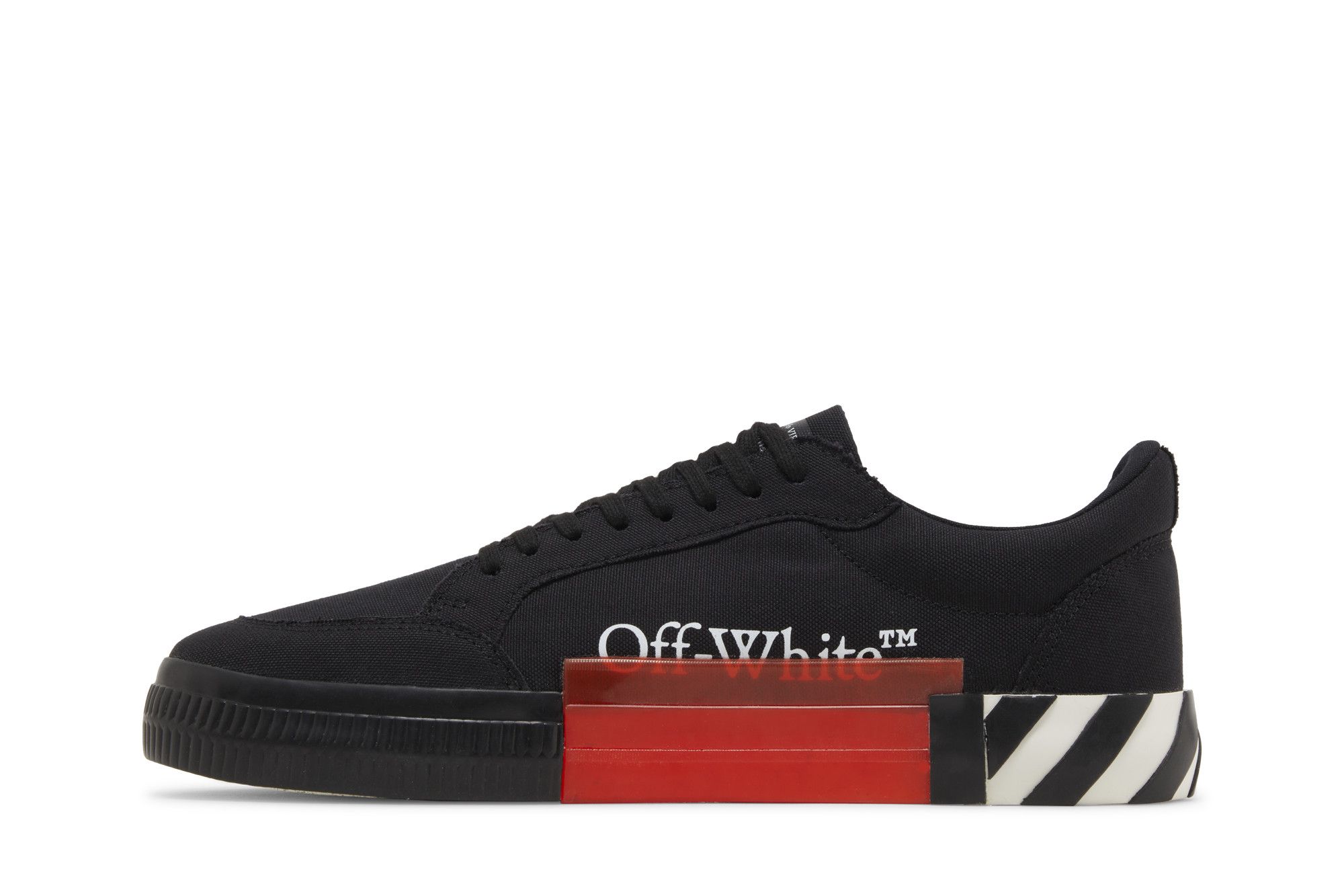 Lookbook Off-White Vulcanized Low Schwarz Weiß Canvas Sneaker OMIA085C99FAB0061001