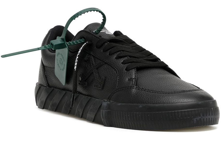 Order Off-White Vulcanized Low Noir Total OMIA085C99LEA0011010