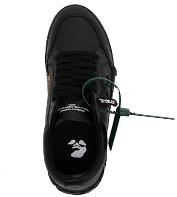 Off-White Vulcanized Low Noir Total OMIA085C99LEA0011010 Lookbook Off-White Vulcanized Low Noir Total OMIA085C99LEA0011010