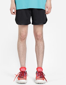 Off-White Seluar Pendek Garis Wavy Jaring Hitam/Multicolor OMCI005R201010041001 Order Off-White Seluar Pendek Garis Wavy Jaring Hitam/Multicolor OMCI005R201010041001