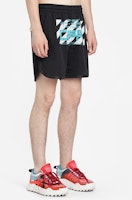 Off-White波浪线网眼短裤 黑色/多彩 OMCI005R201010041001 Shop Off-White波浪线网眼短裤 黑色/多彩 OMCI005R201010041001