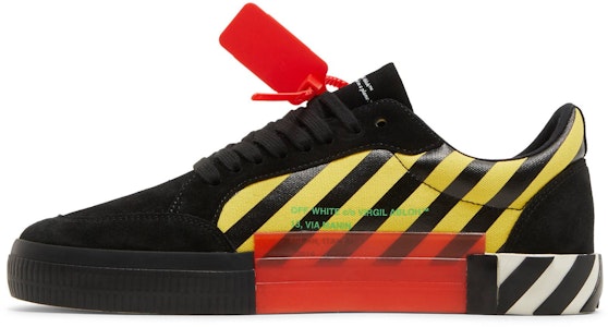 オフホワイト バルクロウ 黒黄緑 OMIA085E19C210476040 Lookbook オフホワイト バルクロウ 黒黄緑 OMIA085E19C210476040