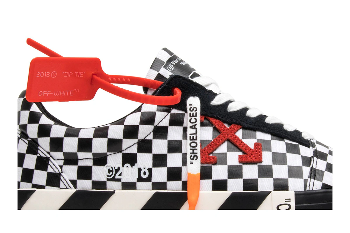 Off-White Vulc Low Top 'Checkered Black White'