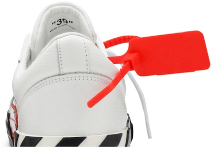 Sneaker Off-White Vulc 2020 'Putih Hitam' OMIA085S20D680380110 Sizing Sneaker Off-White Vulc 2020 'Putih Hitam' OMIA085S20D680380110