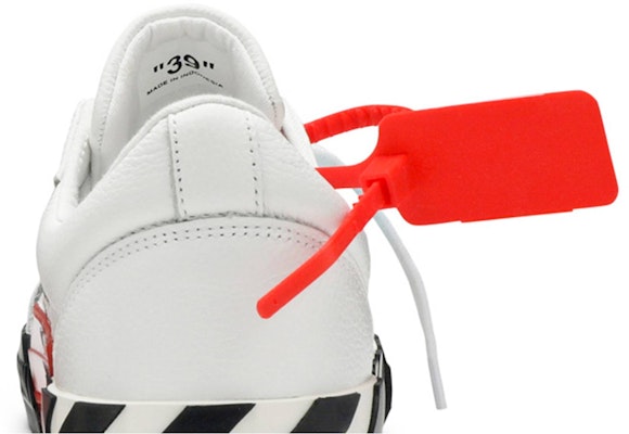 Sneaker Off-White Vulc 2020 'Putih Hitam' OMIA085S20D680380110 Sizing Sneaker Off-White Vulc 2020 'Putih Hitam' OMIA085S20D680380110