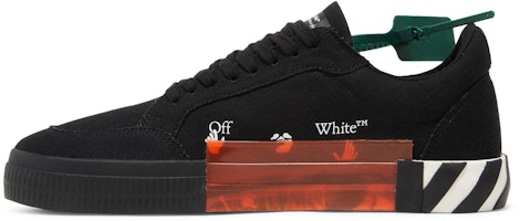 Sneaker Off-White Vulc 'Hitam Putih' OMIA085C99FAB0011001 Lookbook Sneaker Off-White Vulc 'Hitam Putih' OMIA085C99FAB0011001