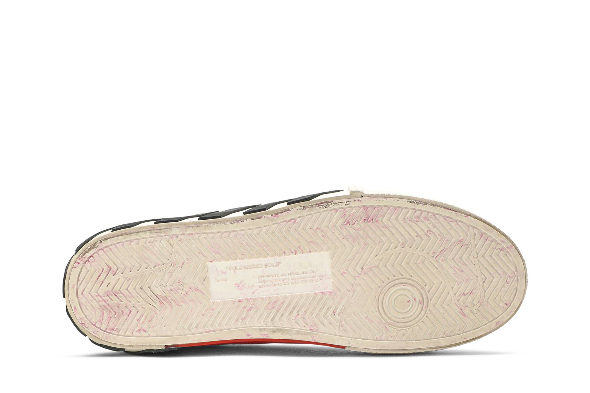 Shop OFF-WHITE 火山炙烤圓頭系帶低筒時尚板鞋 男款 白紅色