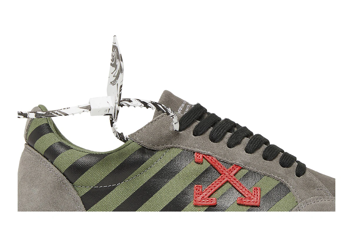 Off-White Vulc Sneaker Low 'Khaki Red'