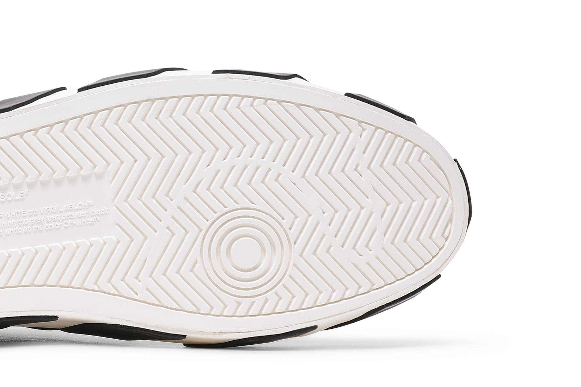 Purchase 오프화이트 블랙 화이트 벌크 미드 스니커즈 OMIA119F21FAB0011001