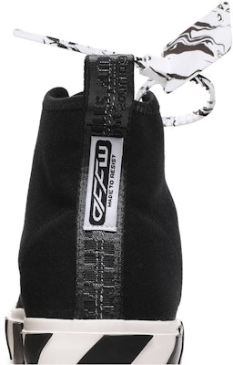 오프화이트 블랙 화이트 벌크 미드 스니커즈 OMIA119F21FAB0011001 Sizing 오프화이트 블랙 화이트 벌크 미드 스니커즈 OMIA119F21FAB0011001