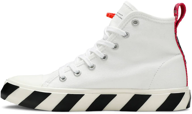 OFF-WHITE 高筒防滑透氣系帶耐磨布鞋 男款 黑白 Lookbook OFF-WHITE 高筒防滑透氣系帶耐磨布鞋 男款 黑白