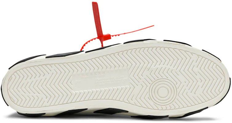 OFF-WHITE 高筒防滑透氣系帶耐磨布鞋 男款 黑白 Shop OFF-WHITE 高筒防滑透氣系帶耐磨布鞋 男款 黑白