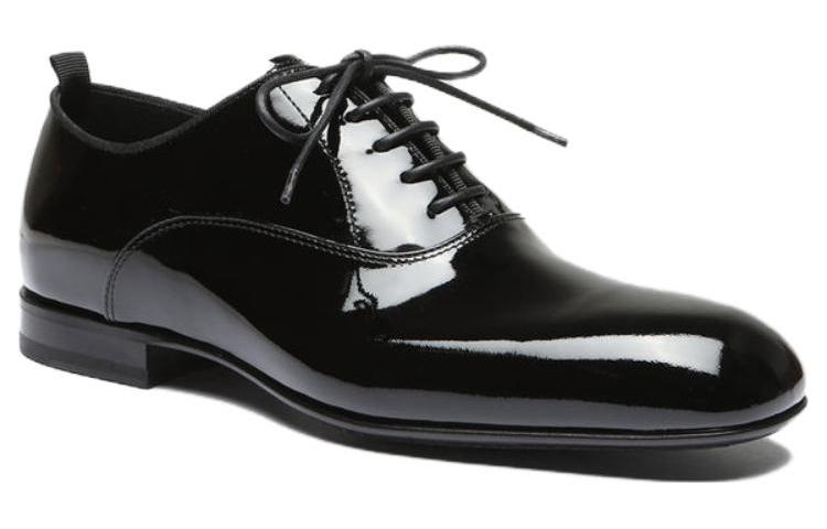 Order "Oxford Cap-Toe 'Negro Patentado' de Officine Creative" OCUHARY004VERN11000