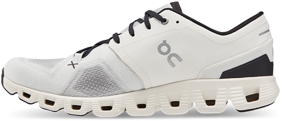 On Running Cloud X 3 Gading Hitam 60.98706 Buy On Running Cloud X 3 Gading Hitam 60.98706