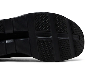 On Cloudmonster Void 'Triple Black'