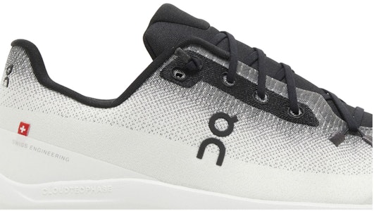 On Cloudtilt 'Ivory Hitam' 3ME10101430 Shop On Cloudtilt 'Ivory Hitam' 3ME10101430