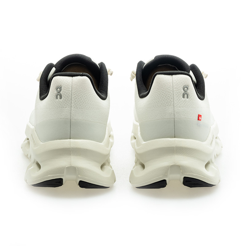 Lookbook On Cloudtilt 运动鞋 ON3ME10102531