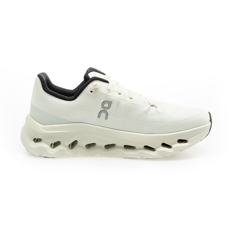 Shop On Cloudtilt 运动鞋 ON3ME10102531