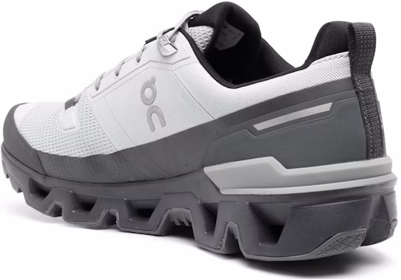 On Cloudwander Waterproof 'Glacier Eclipse' Sepatu Tahan Air 73-98279 Lookbook On Cloudwander Waterproof 'Glacier Eclipse' Sepatu Tahan Air 73-98279