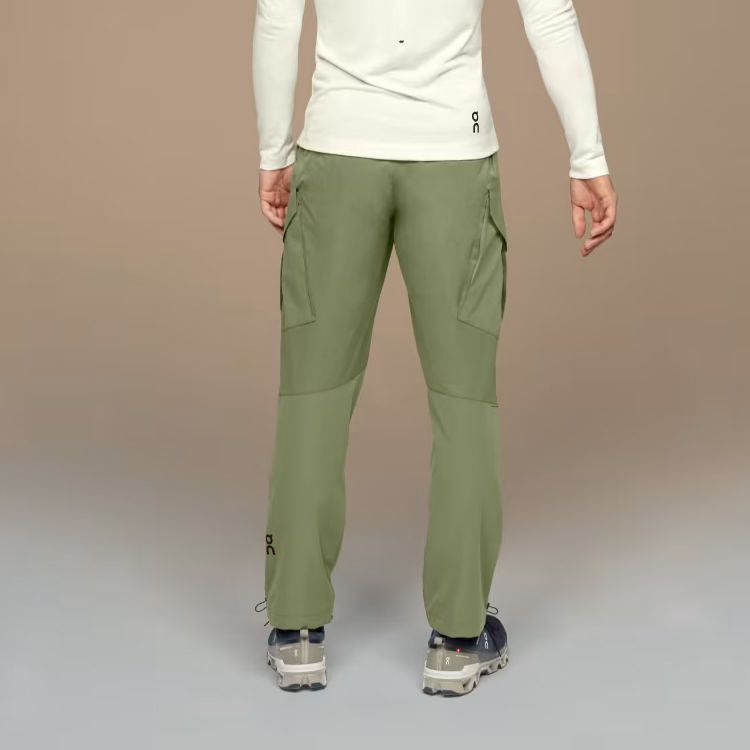 Shop オンランニング 軽量防水ストレートレッグカジュアルパンツ グリーン 17601103