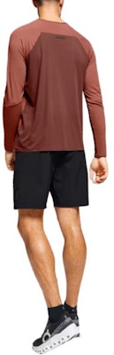 On Running 性能混合2合1透气运动短裤 - 黑色 1ME10280553 Shop On Running 性能混合2合1透气运动短裤 - 黑色 1ME10280553