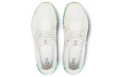 On Running Cloud 5 Undyed White Creek