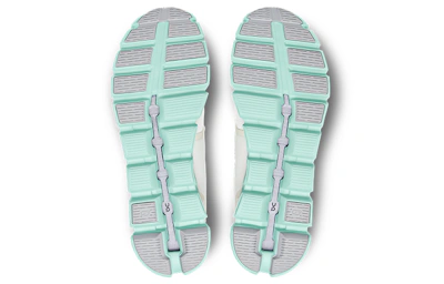 On Running Cloud 5 Undyed White Creek