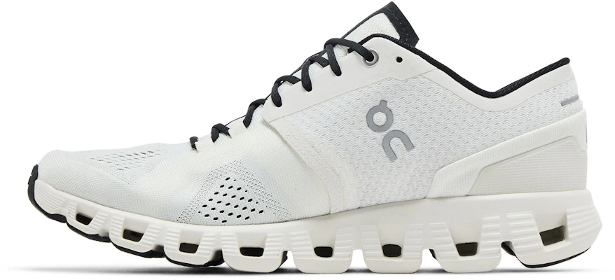 On Running Cloud X Wit Zwart 40-99707 Lookbook On Running Cloud X Wit Zwart 40-99707
