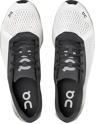 On Running Cloudboom 白色黑色鞋 37.99641 Lookbook On Running Cloudboom 白色黑色鞋 37.99641