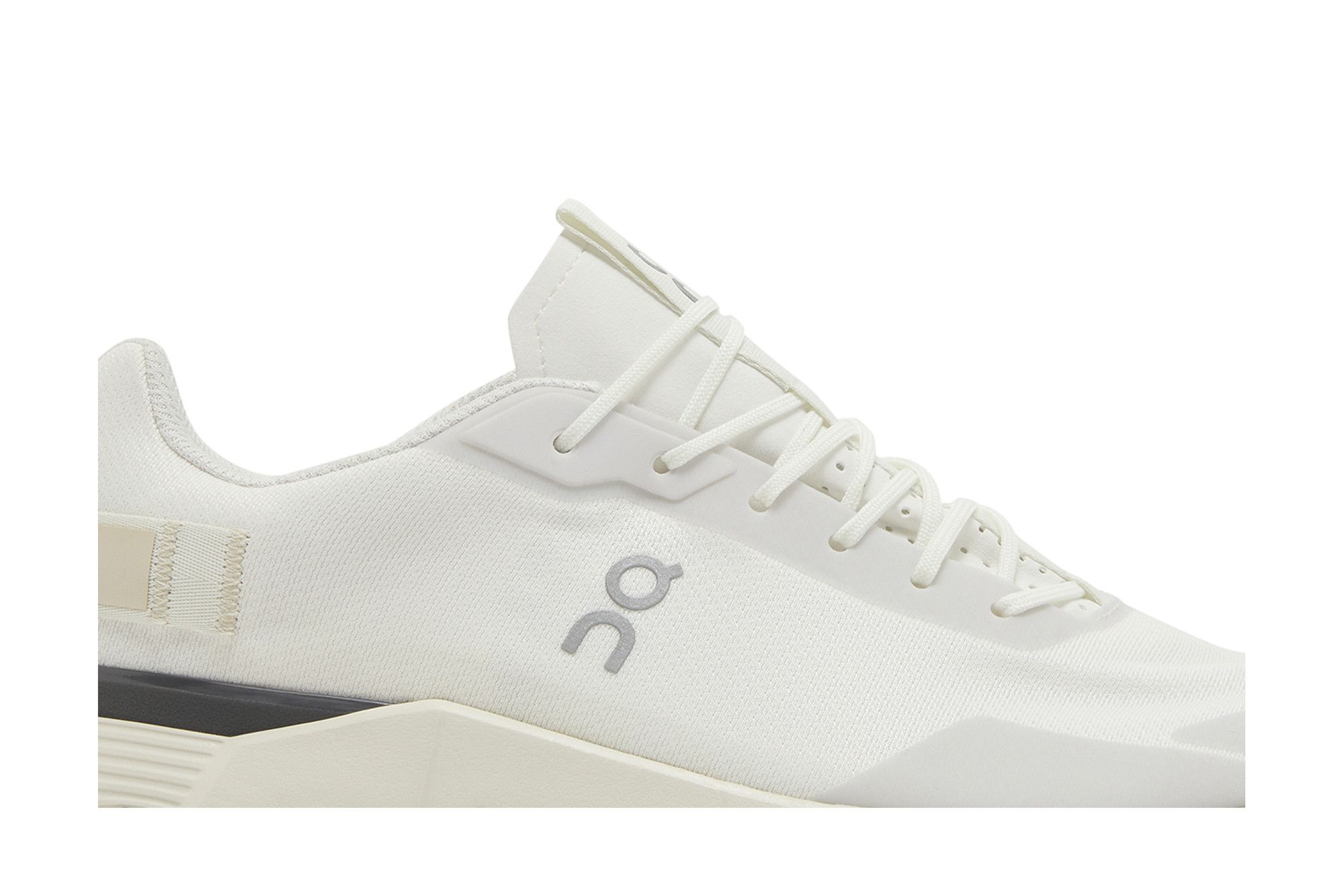 Order On Running Cloudnova Form Weiß Eclipse Sneakers 26-98483