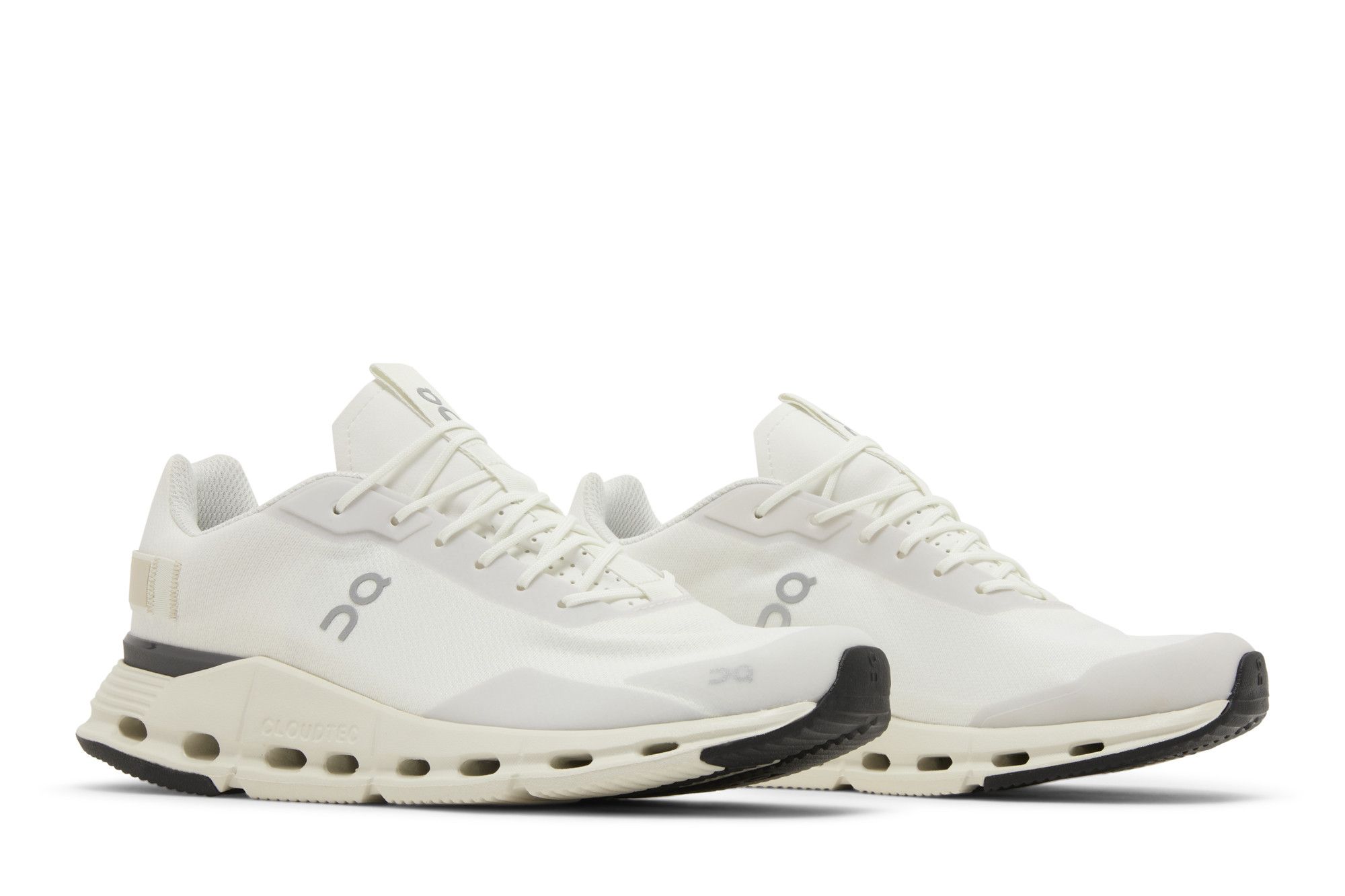 Cheap On Running Cloudnova Form Weiß Eclipse Sneakers 26-98483